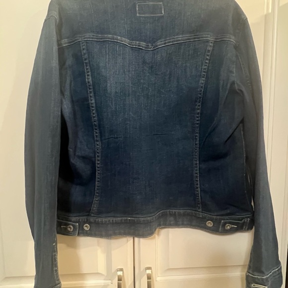 Women’s Levi's Classic Blue Denim Jacket with Brown Label - Picture 6 of 6